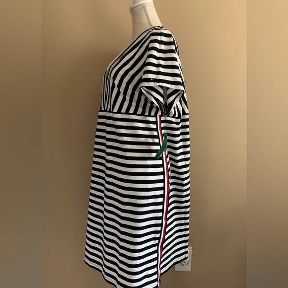 Women’s Knee Length Blue and White Striped Casual Dress - Picture 3 of 11